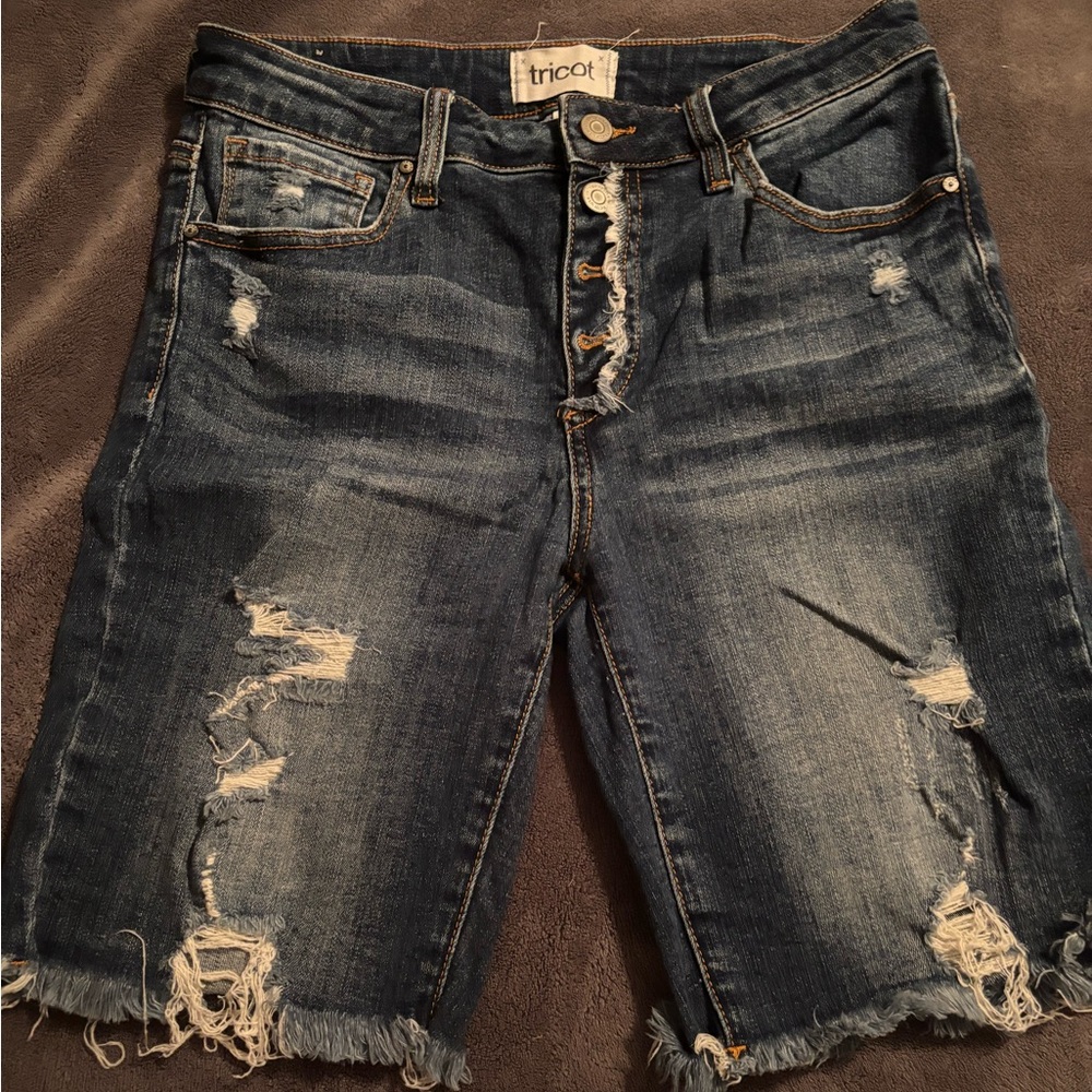 Tricot brand Distressed Bermuda Shorts Relaxed Fit. Size large. NWOT